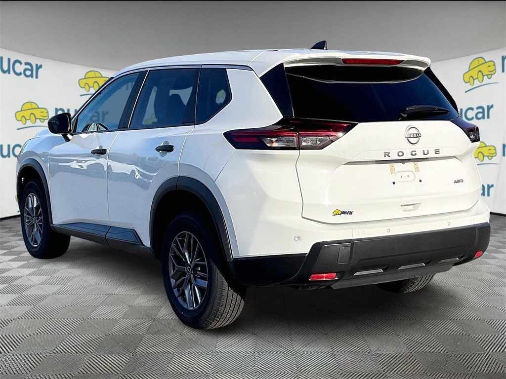 2024 Nissan Rogue S - Photo 4