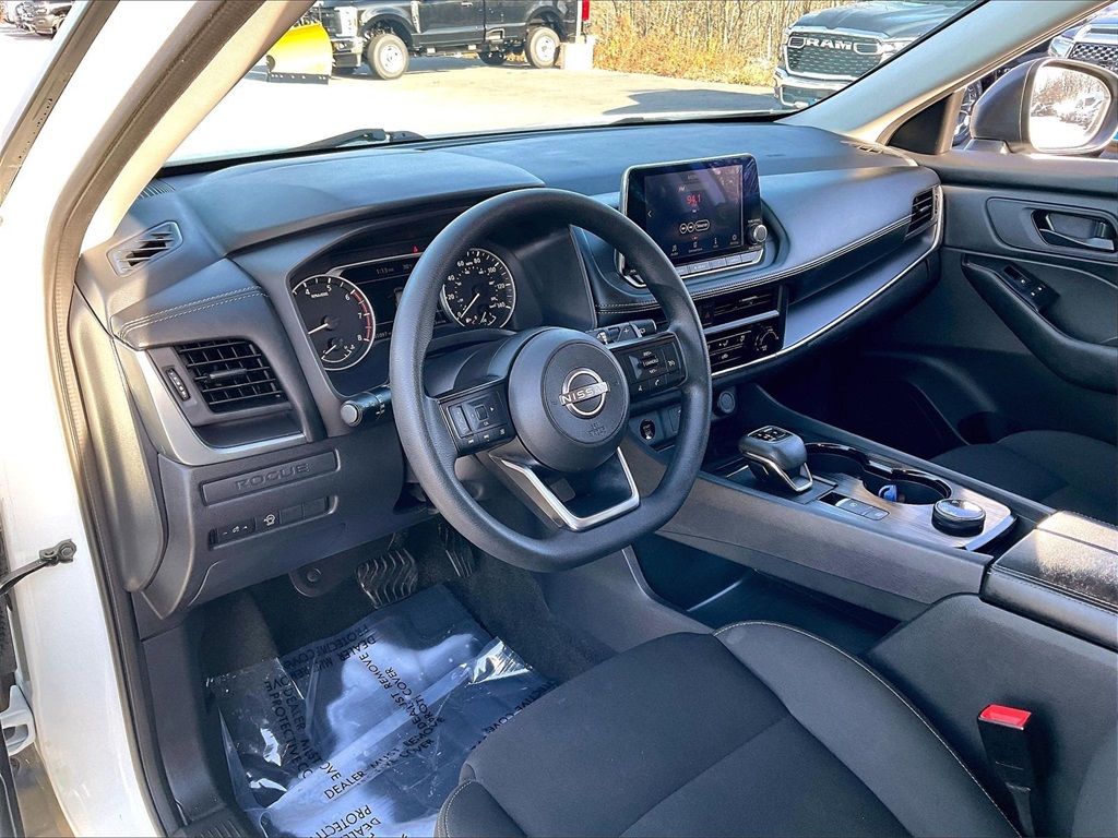 2024 Nissan Rogue S - Photo 8