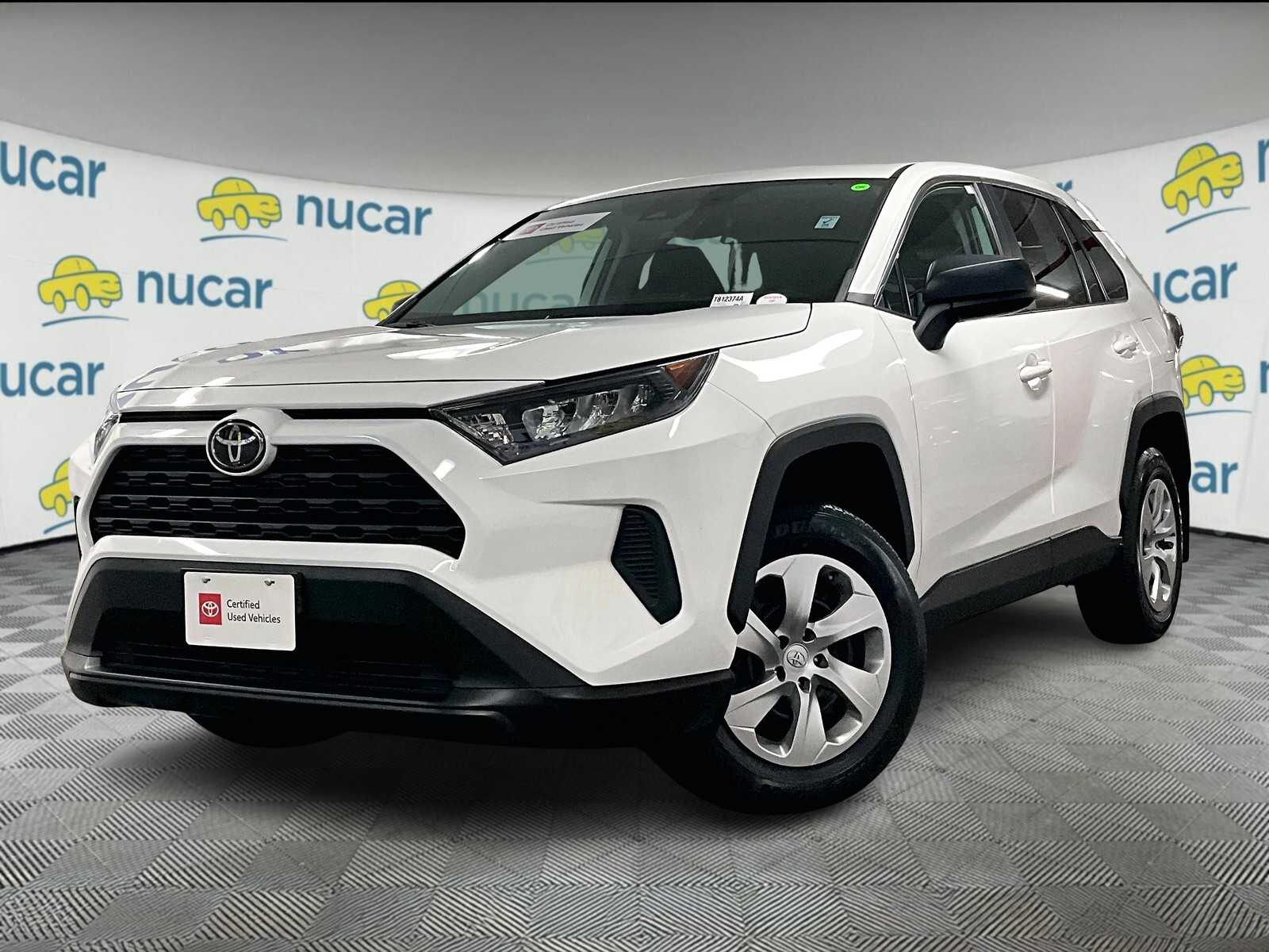2022 Toyota RAV4 LE - Photo 3