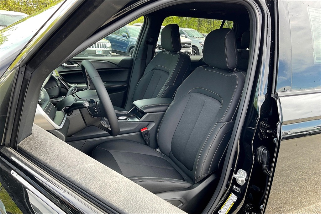 2025 Jeep Grand Cherokee L Laredo - Photo 11