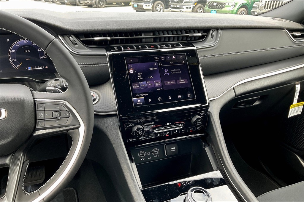 2025 Jeep Grand Cherokee L Laredo - Photo 13