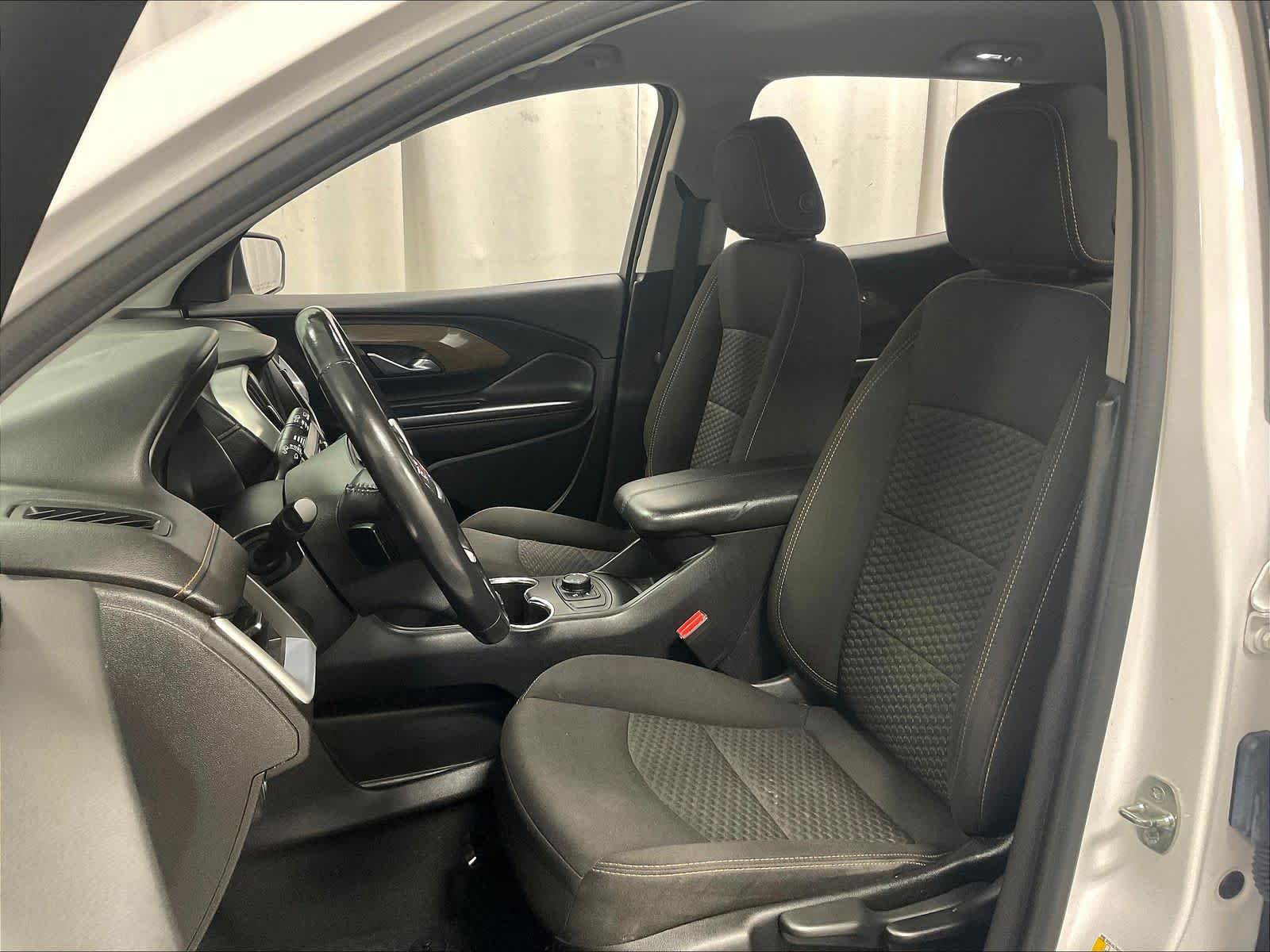 2020 GMC Terrain SLE - Photo 10