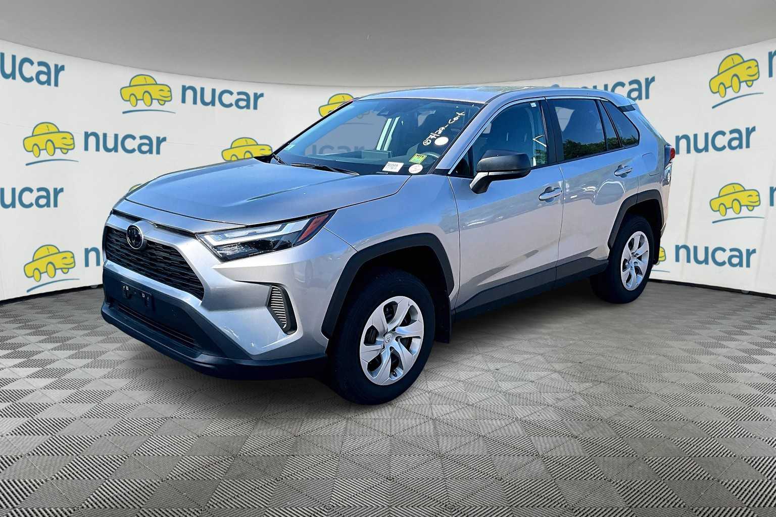 2023 Toyota RAV4 LE - Photo 2