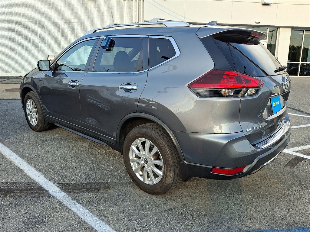 2018 Nissan Rogue SV - Photo 4