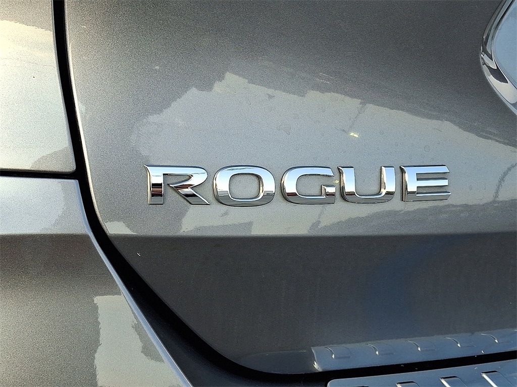 2018 Nissan Rogue SV - Photo 9