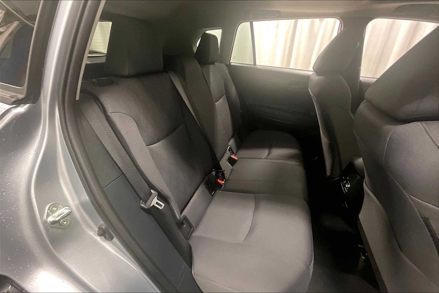 2023 Toyota Corolla Cross LE - Photo 16