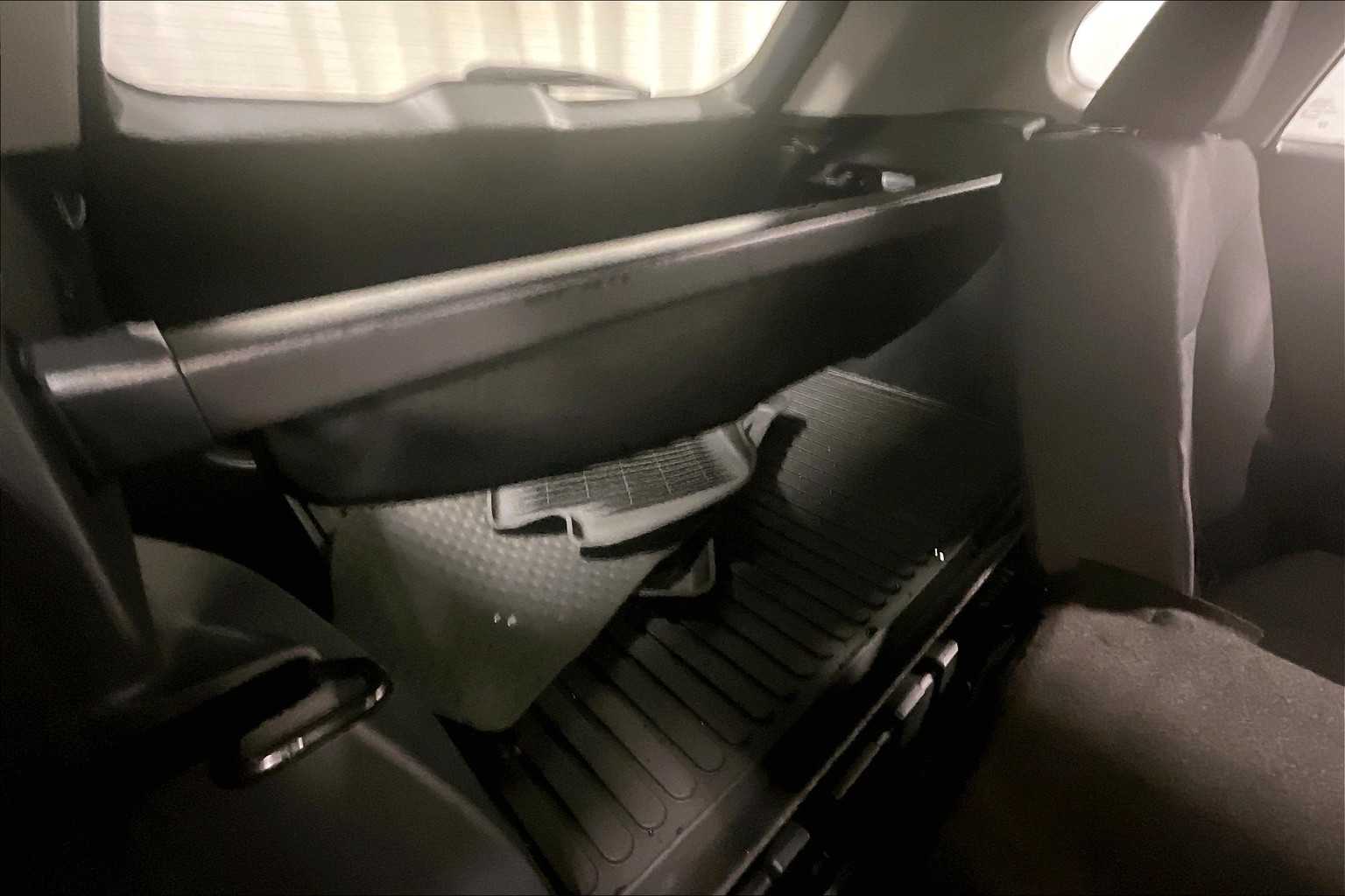 2023 Toyota Corolla Cross LE - Photo 17