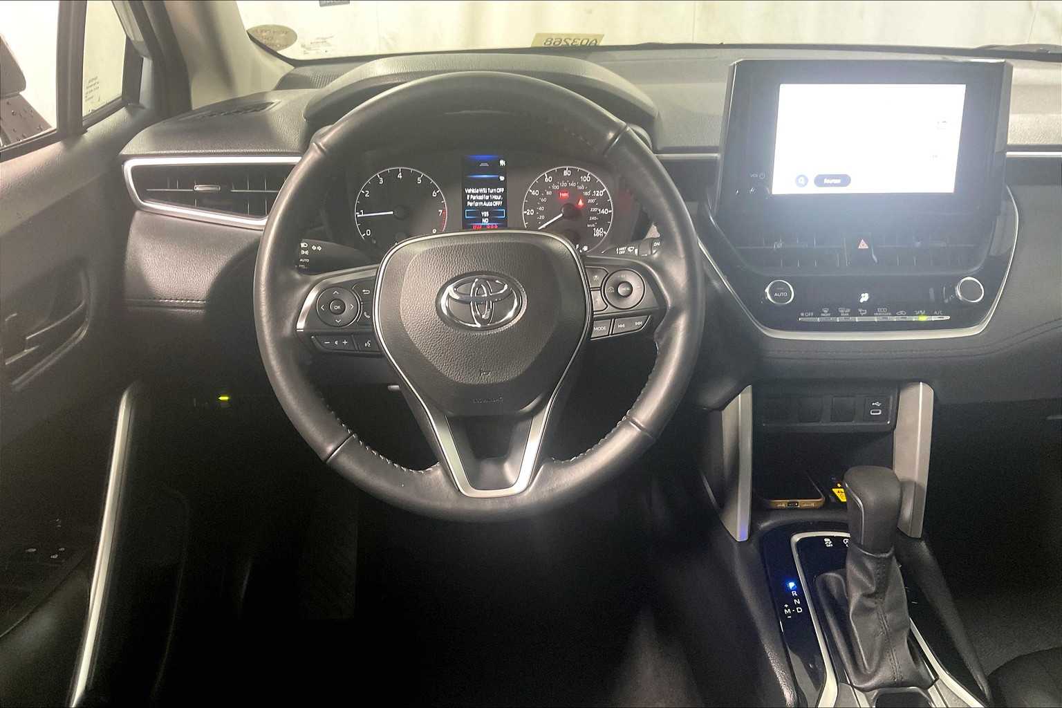 2023 Toyota Corolla Cross LE - Photo 18