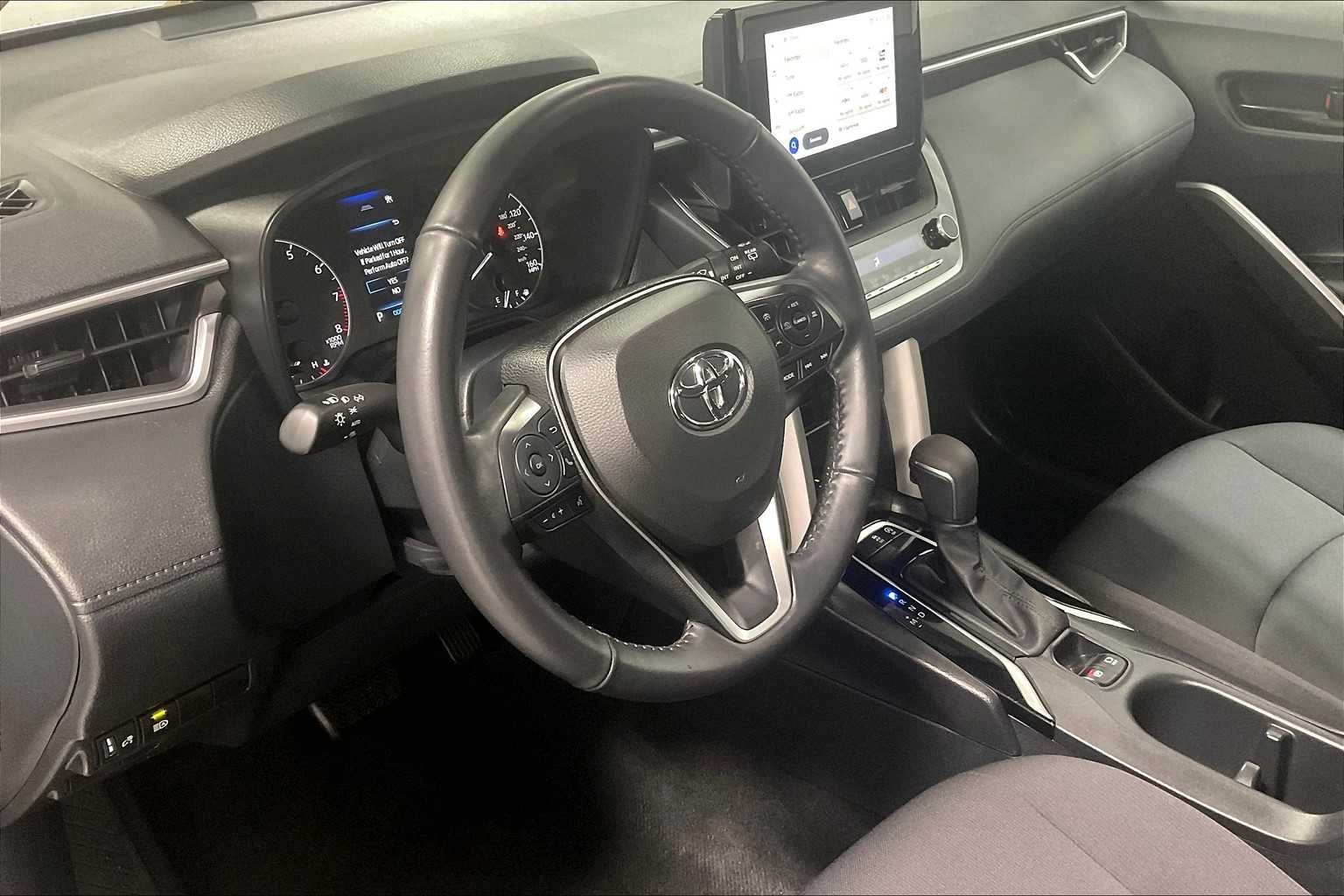2023 Toyota Corolla Cross LE - Photo 8
