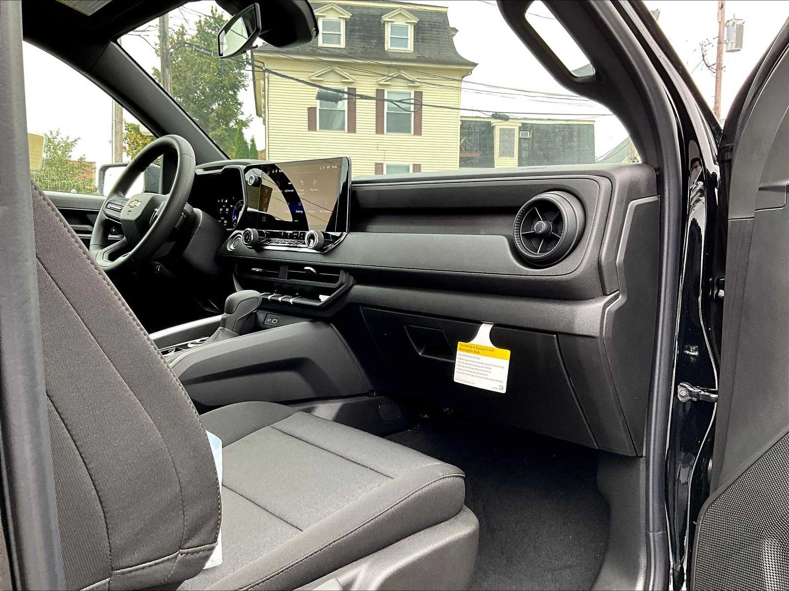 2026 Chevrolet Colorado 4WD Work Truck - Photo 10