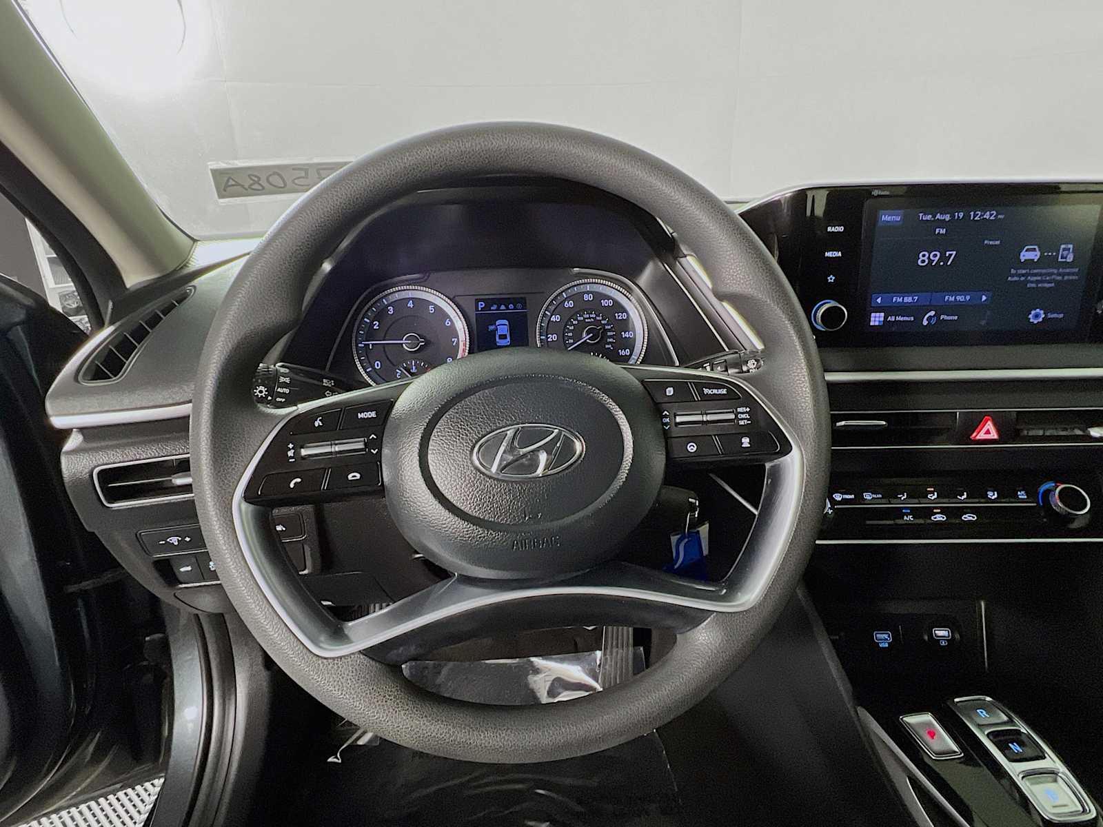 2022 Hyundai Sonata SE - Photo 11