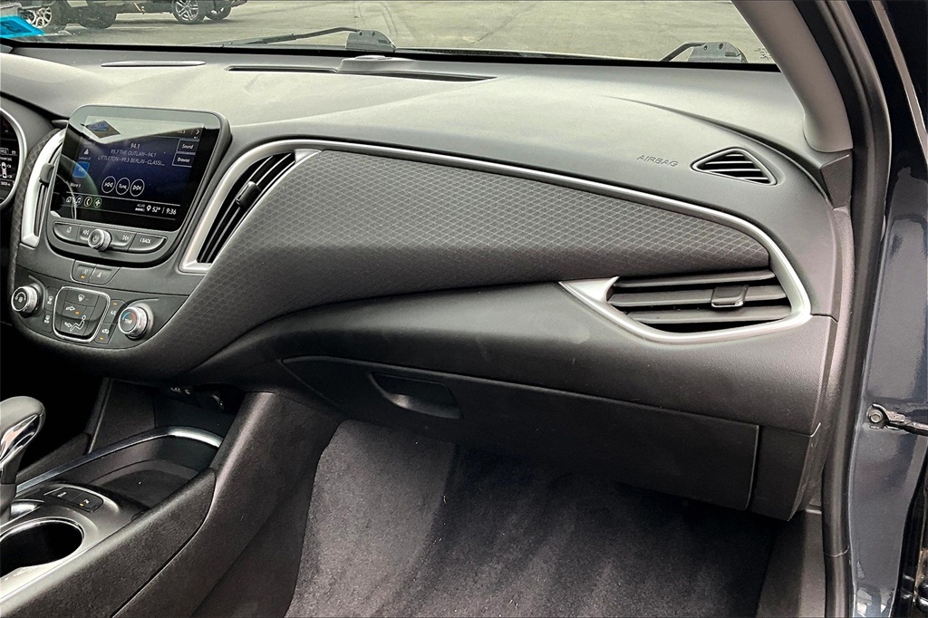 2021 Chevrolet Malibu LS - Photo 13
