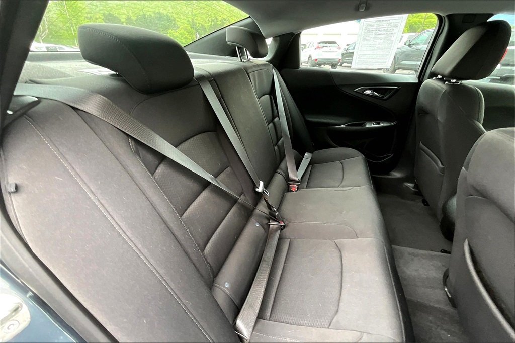 2021 Chevrolet Malibu LS - Photo 16