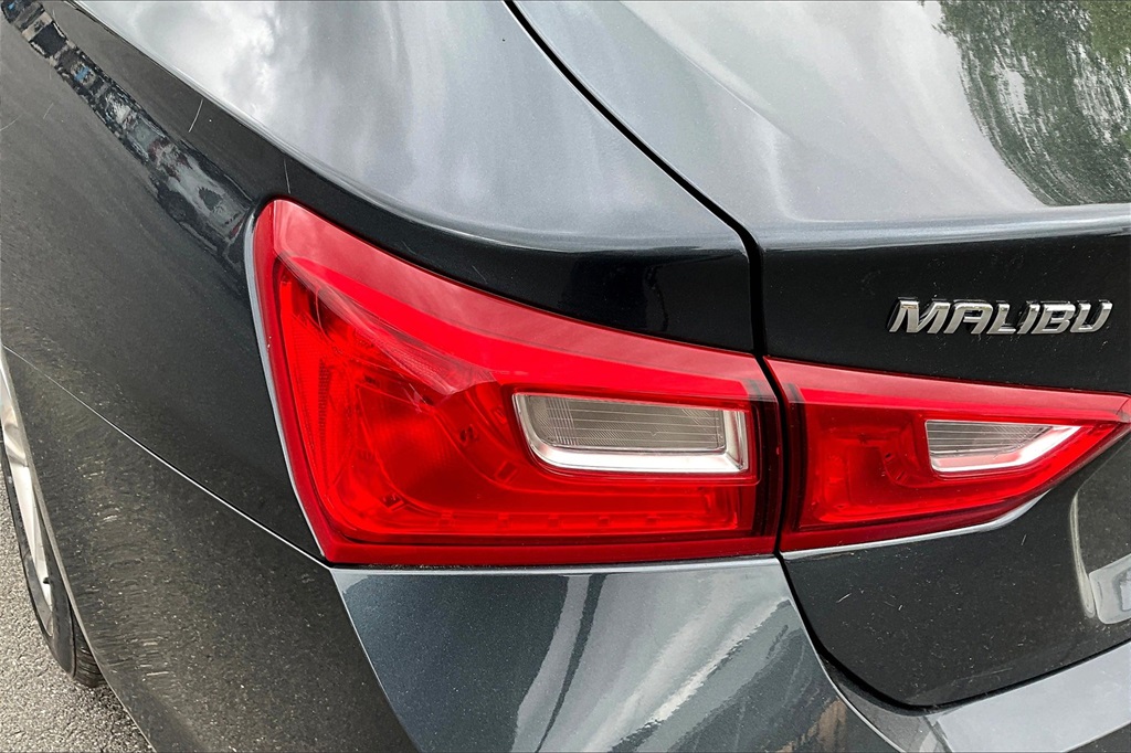 2021 Chevrolet Malibu LS - Photo 31