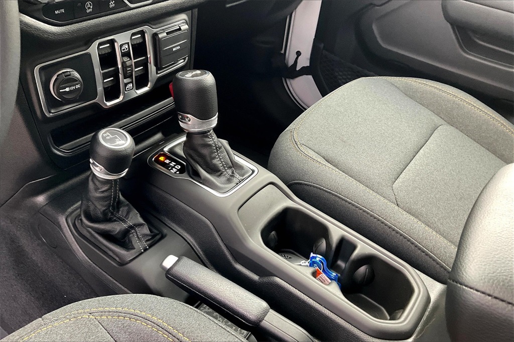 2025 Jeep Wrangler Sport S - Photo 14