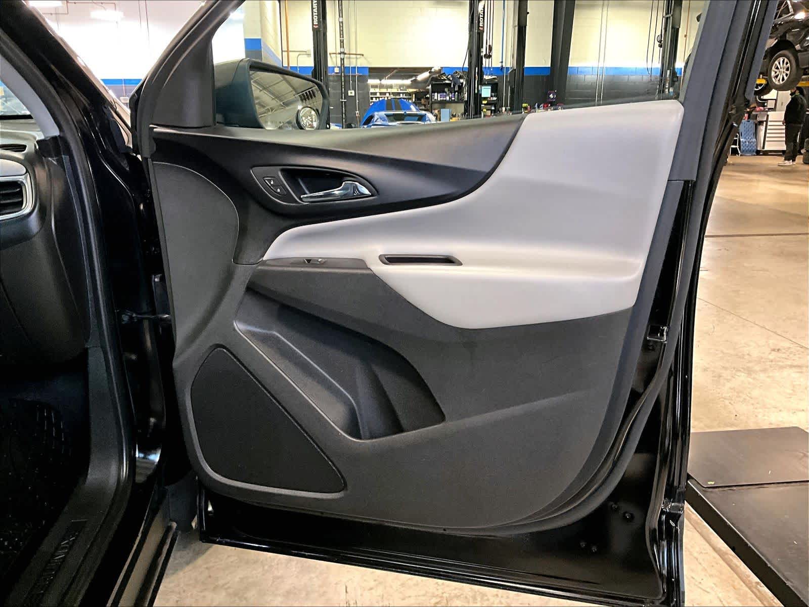 2020 Chevrolet Equinox LS - Photo 12