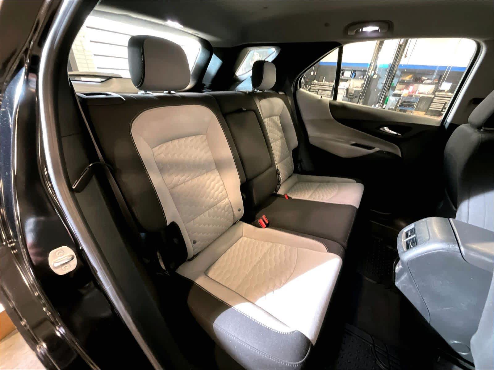 2020 Chevrolet Equinox LS - Photo 16