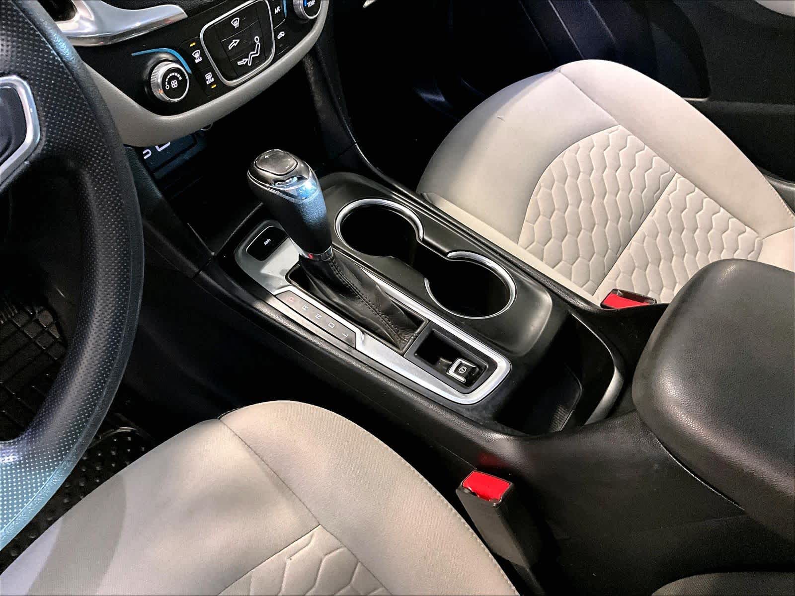 2020 Chevrolet Equinox LS - Photo 21