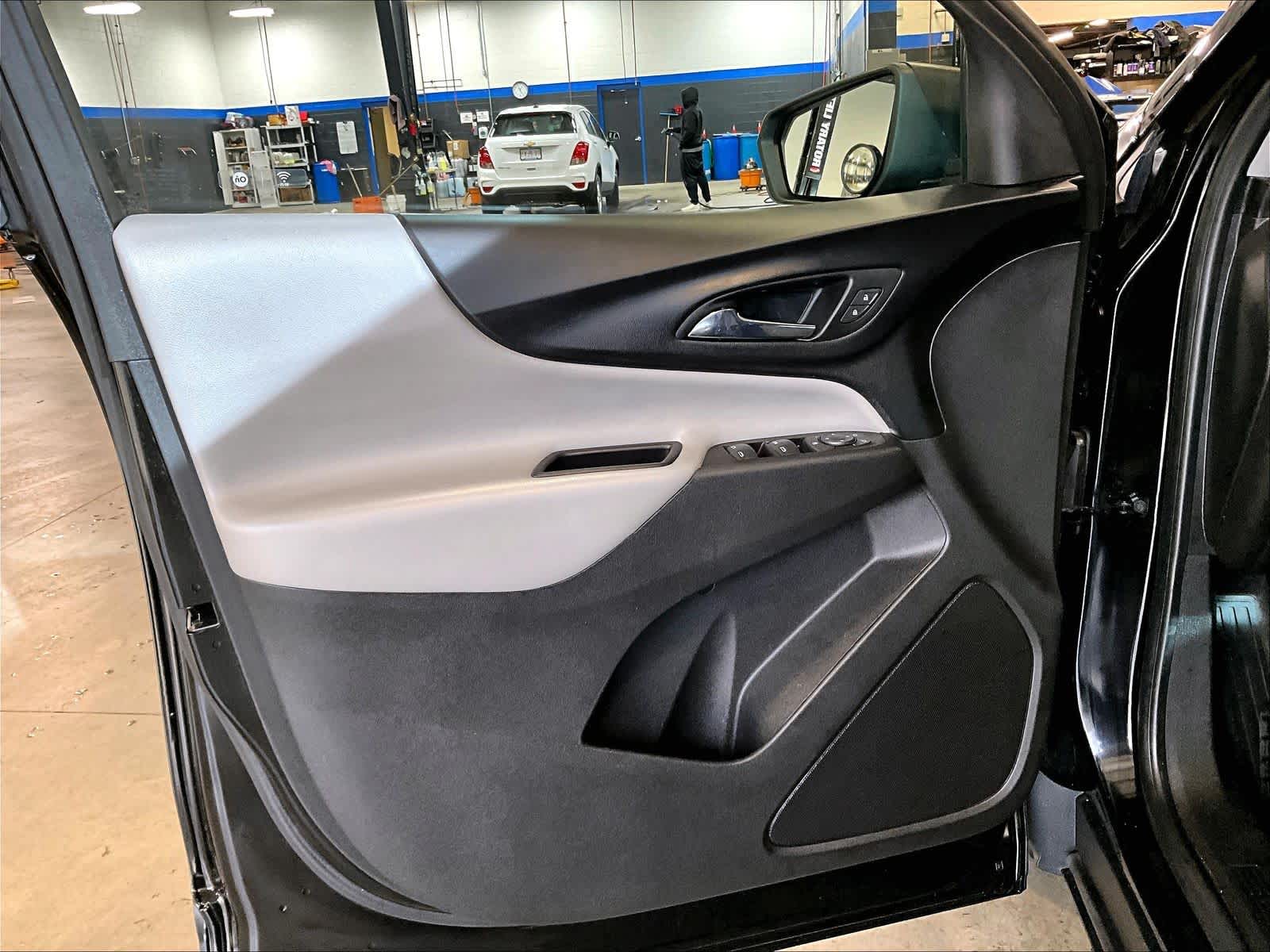 2020 Chevrolet Equinox LS - Photo 9