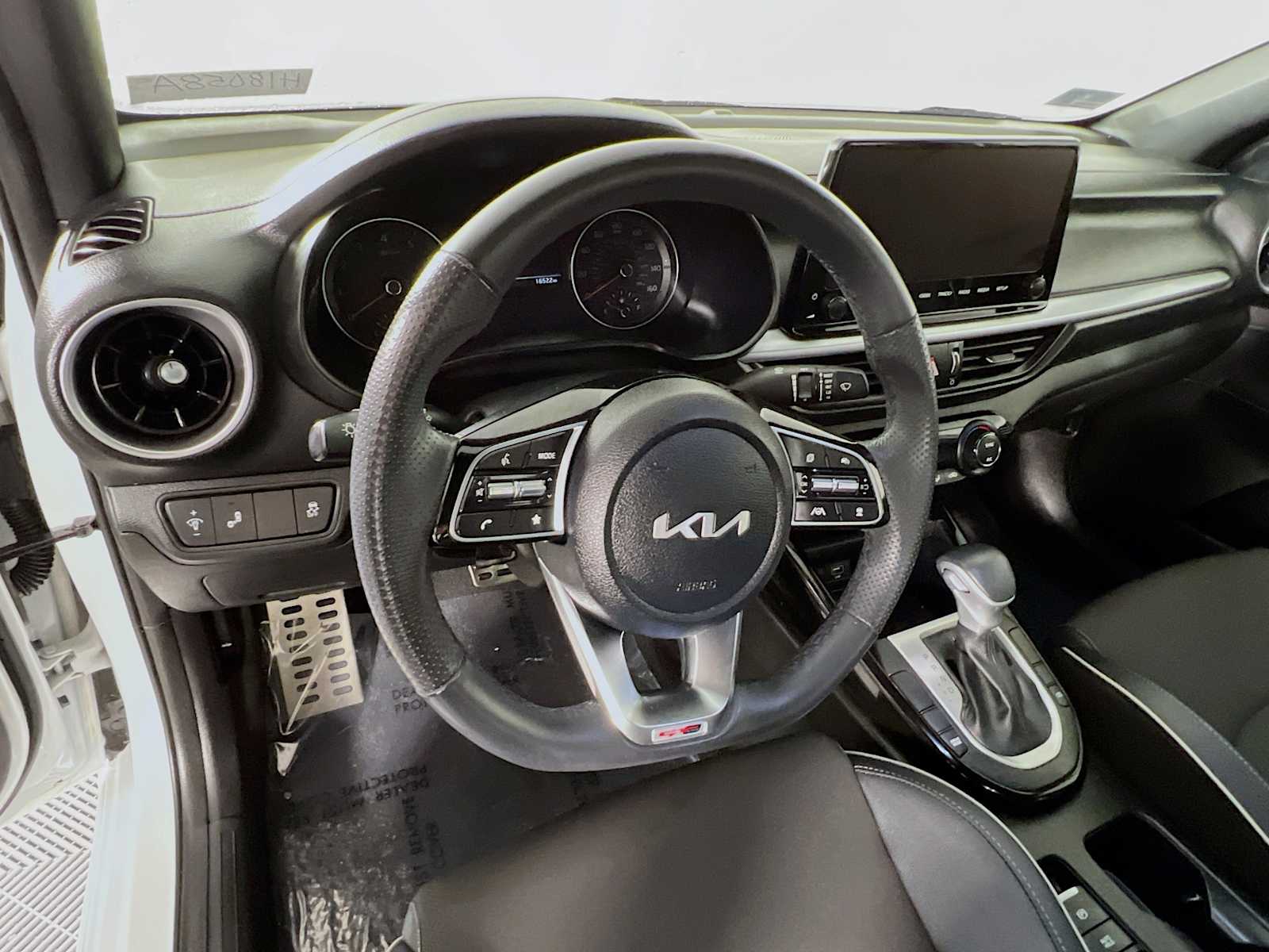 2023 Kia Forte GT-Line - Photo 11