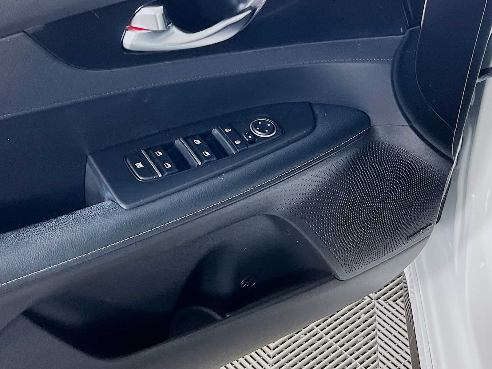 2023 Kia Forte GT-Line - Photo 18