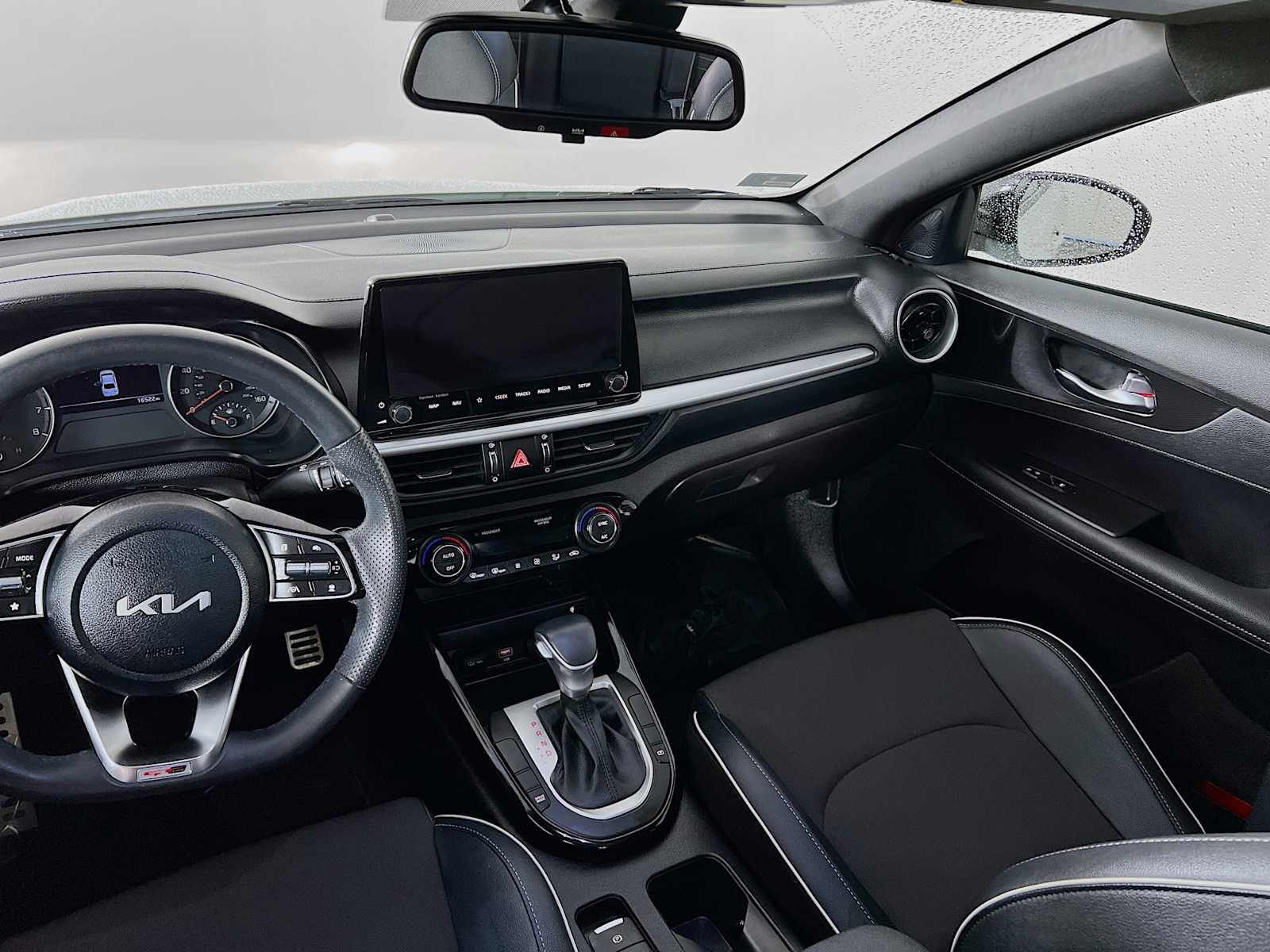 2023 Kia Forte GT-Line - Photo 23