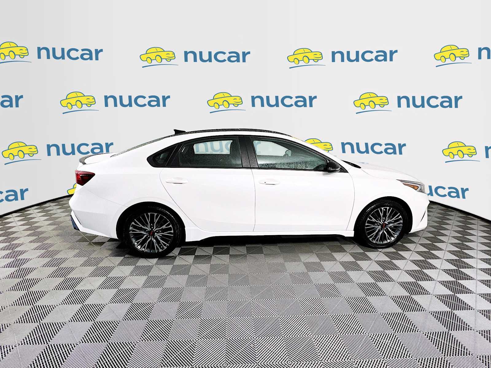2023 Kia Forte GT-Line - Photo 8