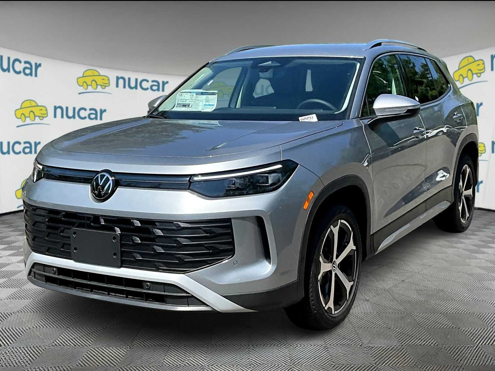 2025 Volkswagen Tiguan SE - Photo 4