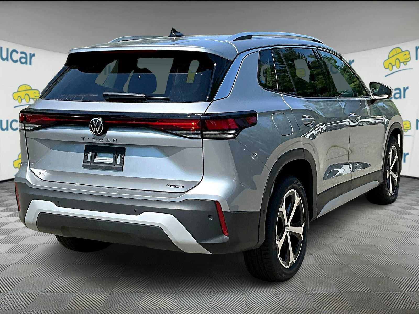 2025 Volkswagen Tiguan SE - Photo 7