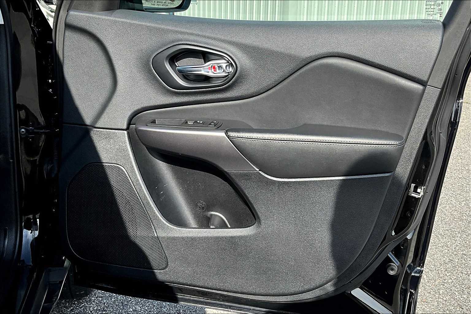 2022 Jeep Cherokee Limited - Photo 12