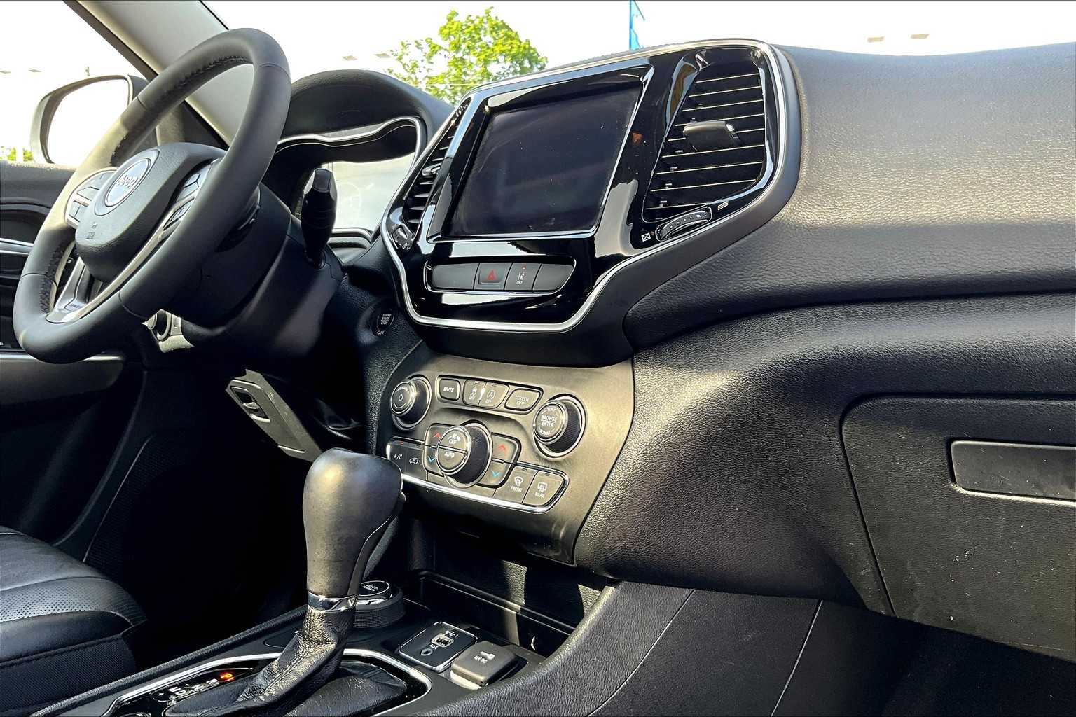 2022 Jeep Cherokee Limited - Photo 14