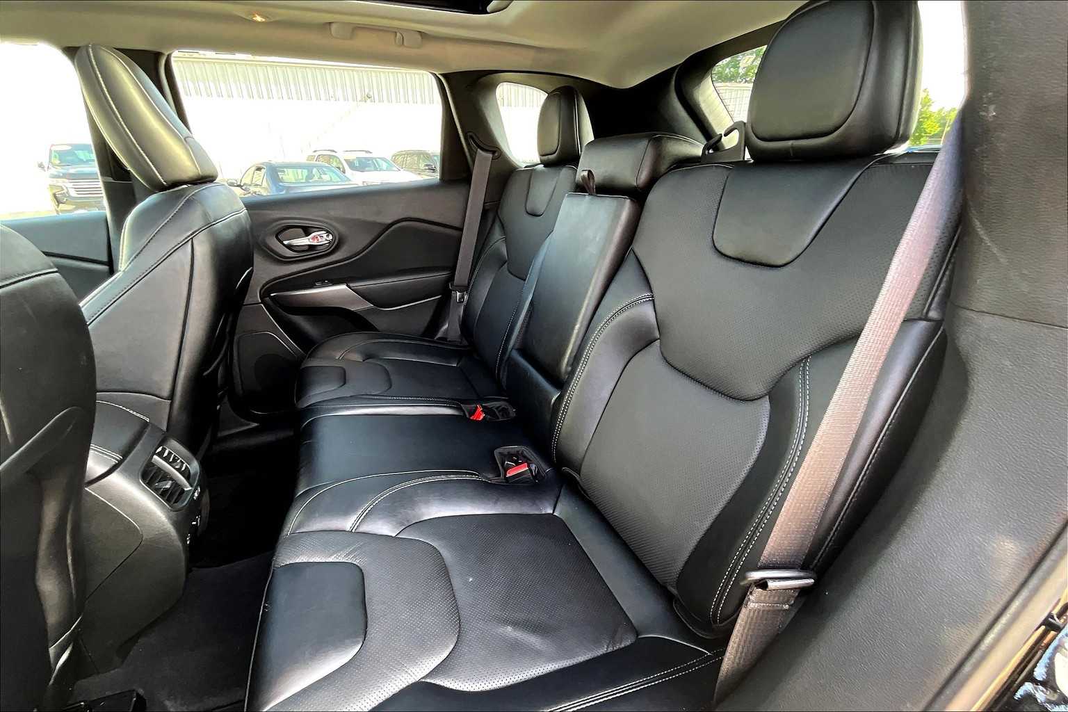 2022 Jeep Cherokee Limited - Photo 15