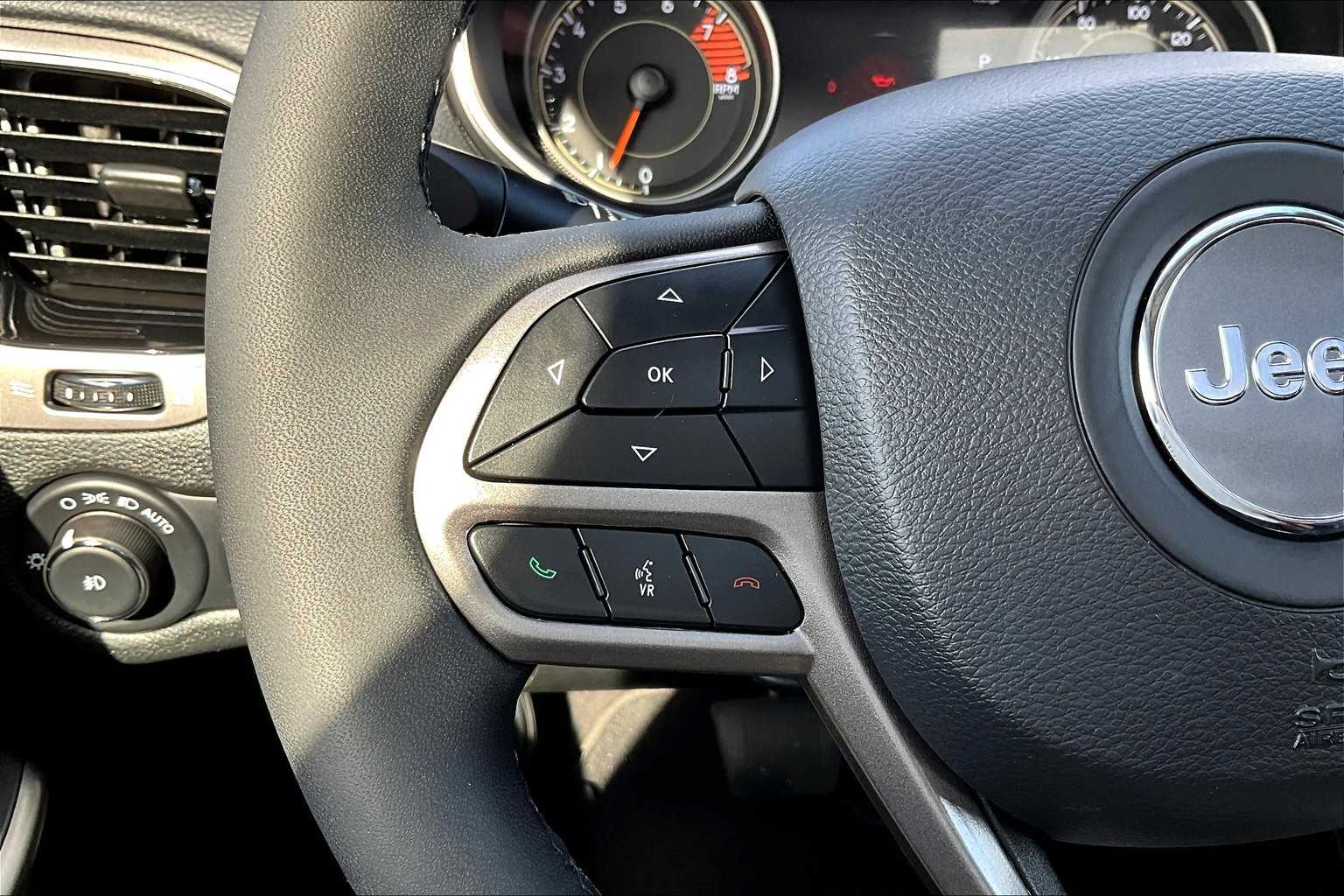 2022 Jeep Cherokee Limited - Photo 23