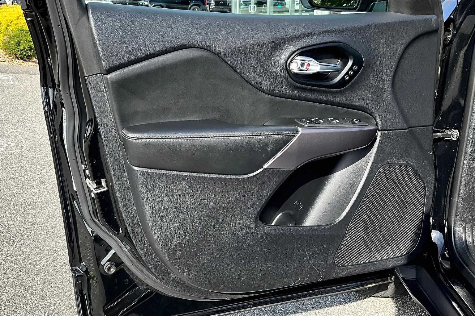 2022 Jeep Cherokee Limited - Photo 9