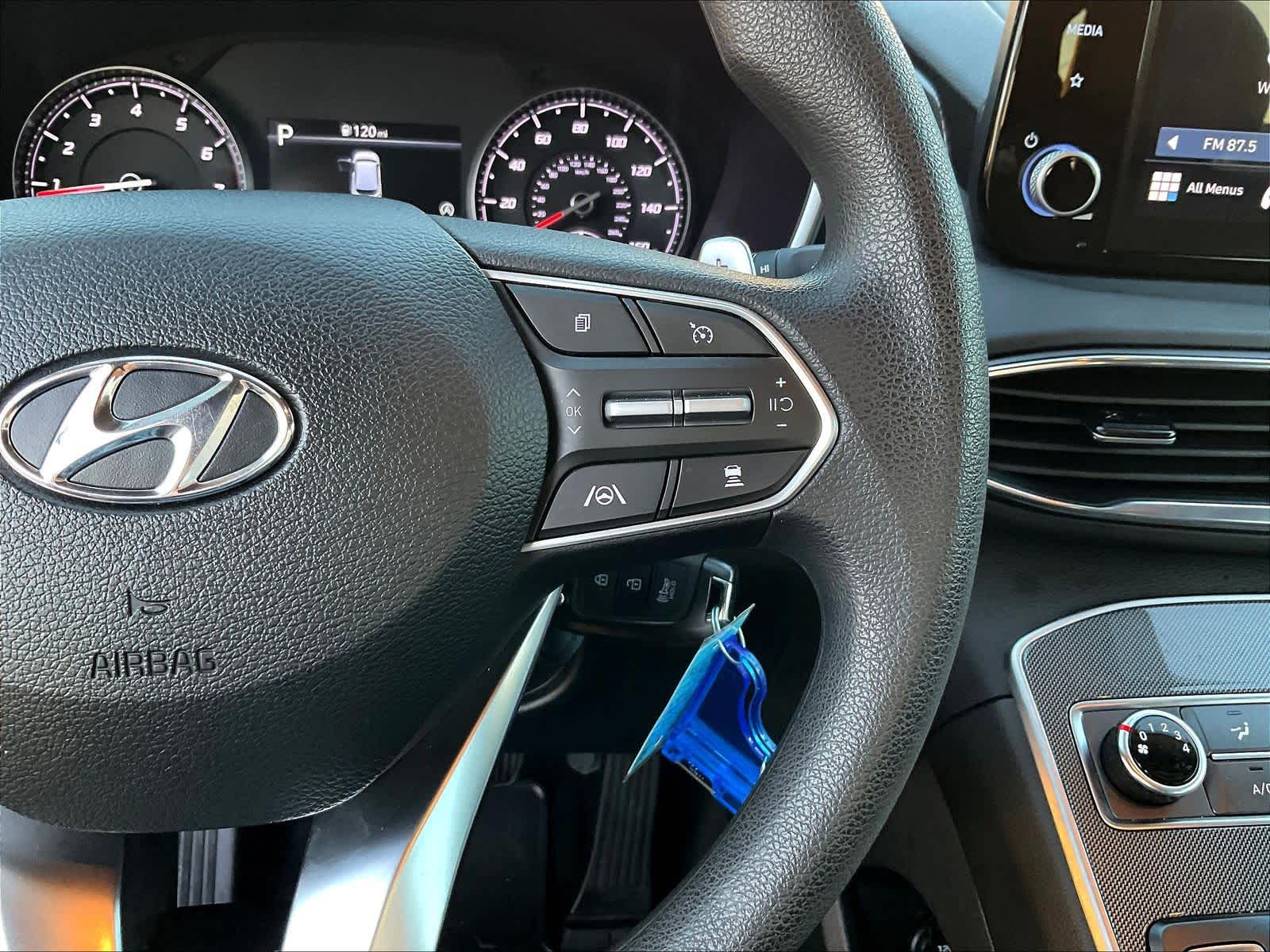 2023 Hyundai Santa Fe SE - Photo 23