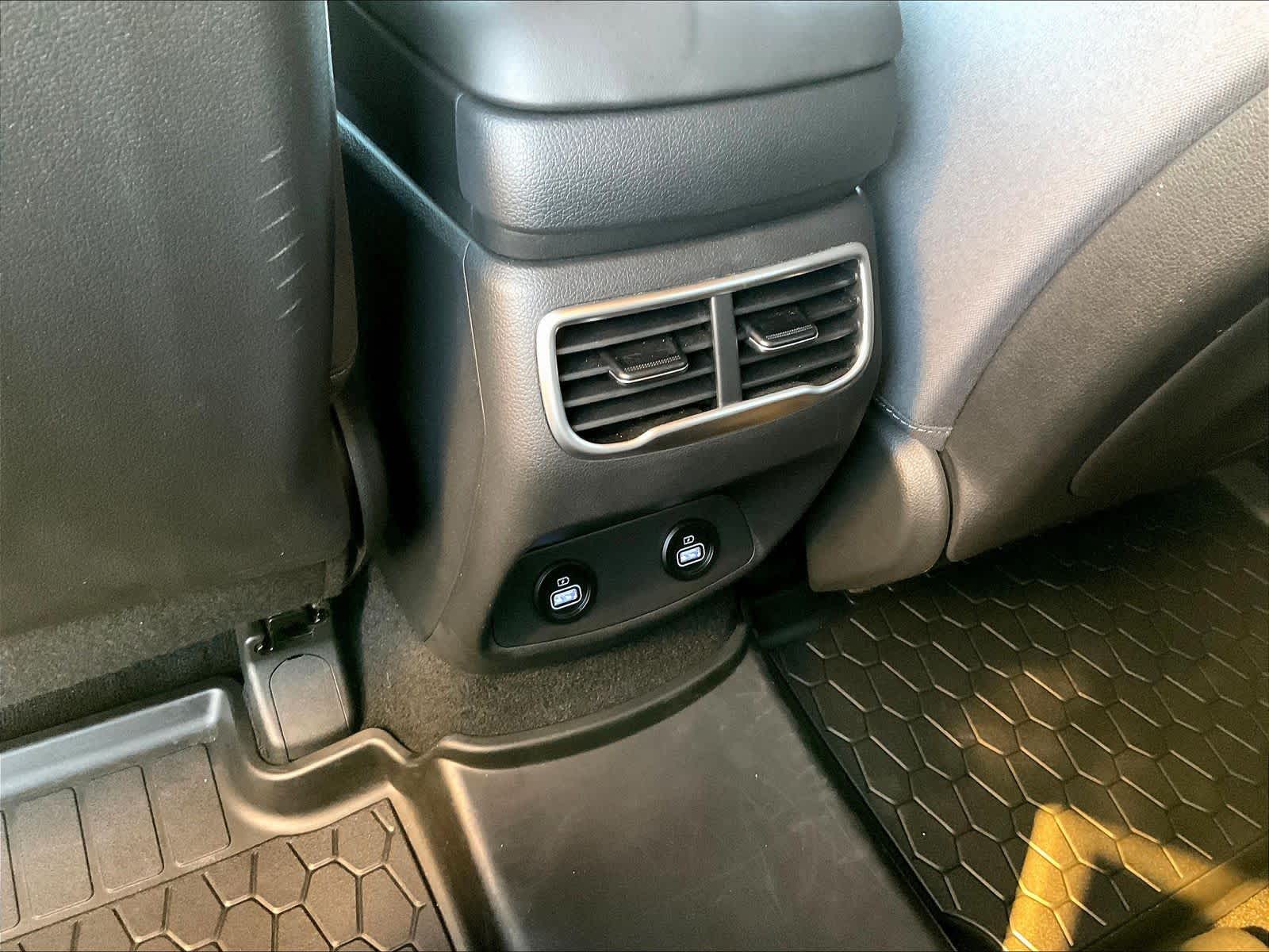 2023 Hyundai Santa Fe SE - Photo 26