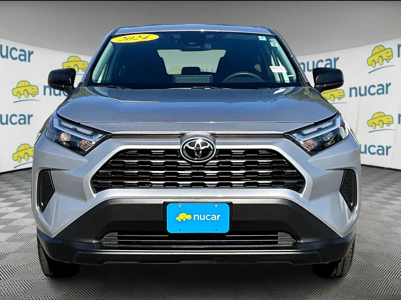 2024 Toyota RAV4 LE - Photo 2