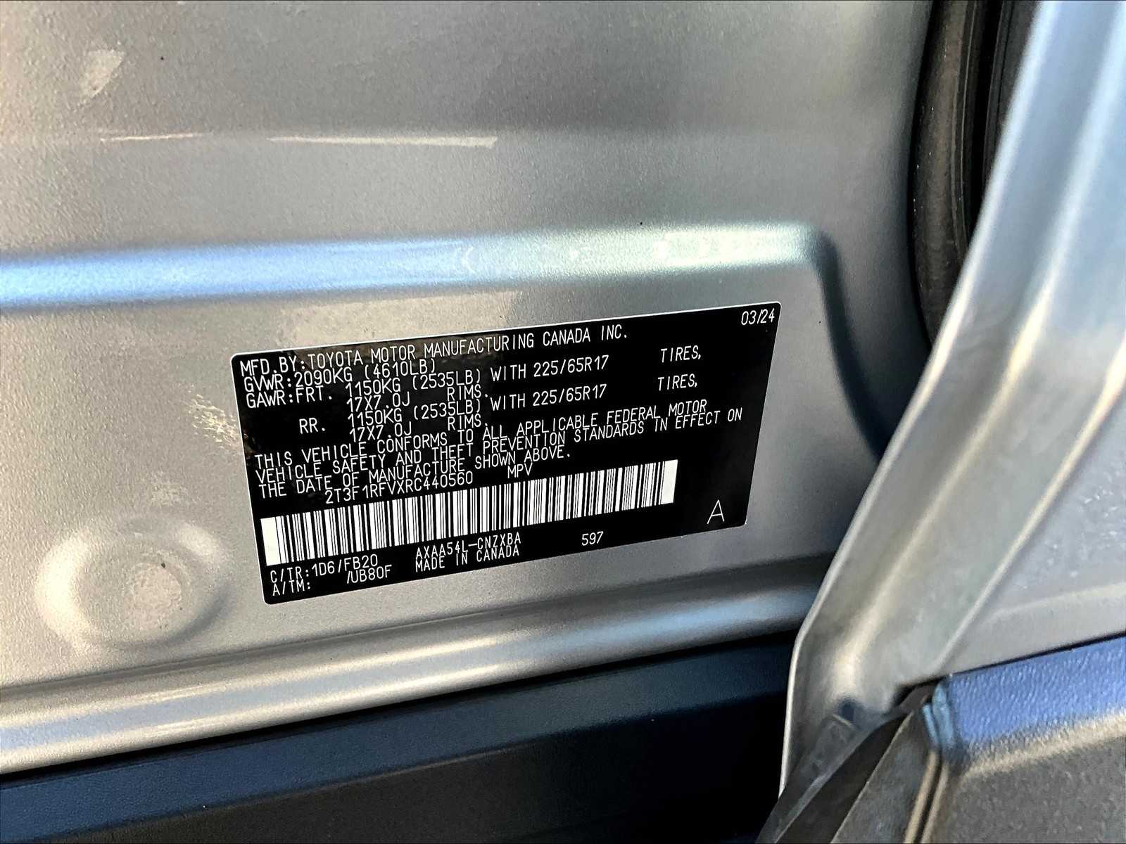 2024 Toyota RAV4 LE - Photo 36