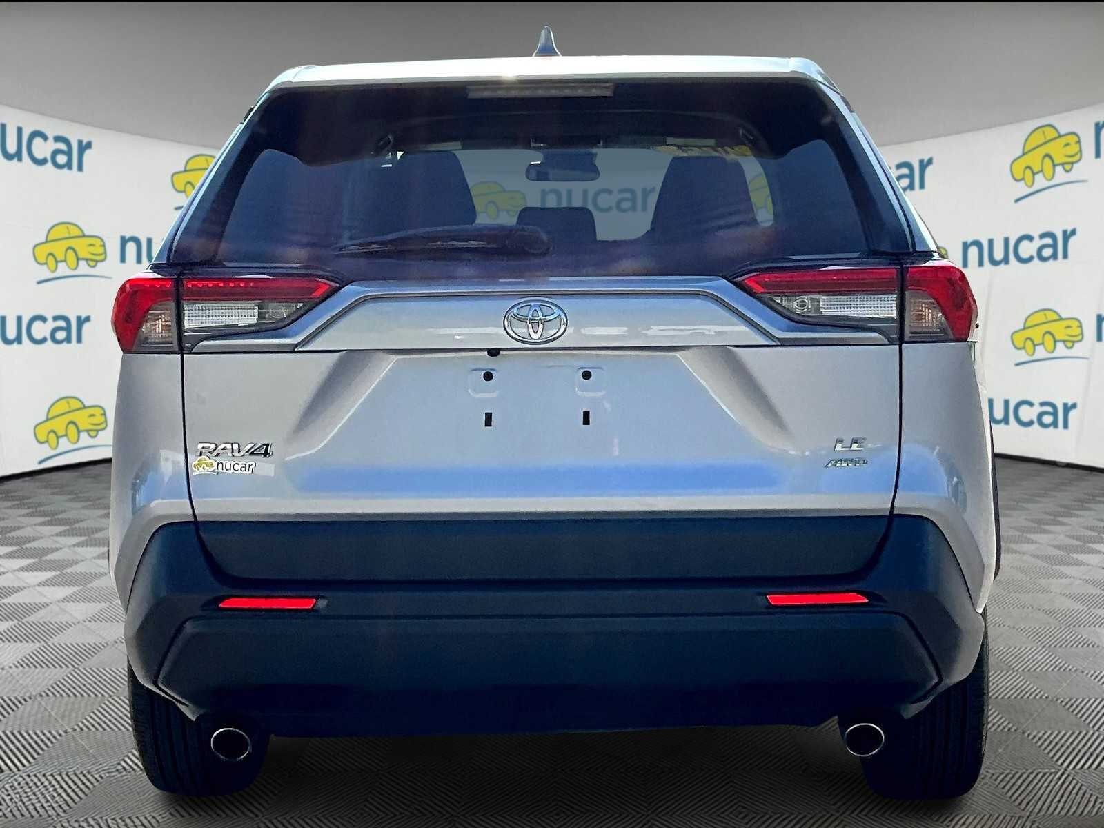 2024 Toyota RAV4 LE - Photo 5