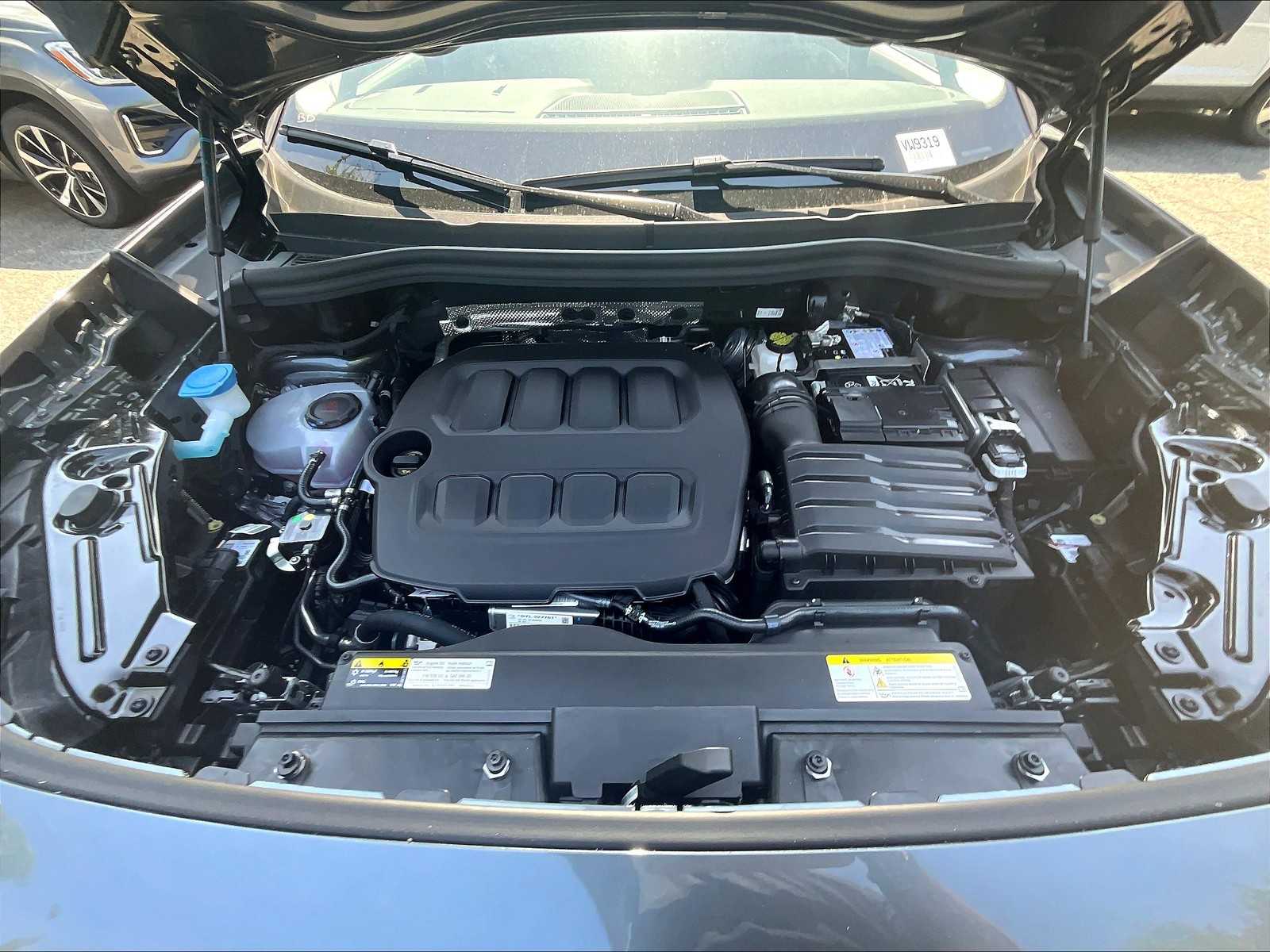 2025 Volkswagen Tiguan SE - Photo 16