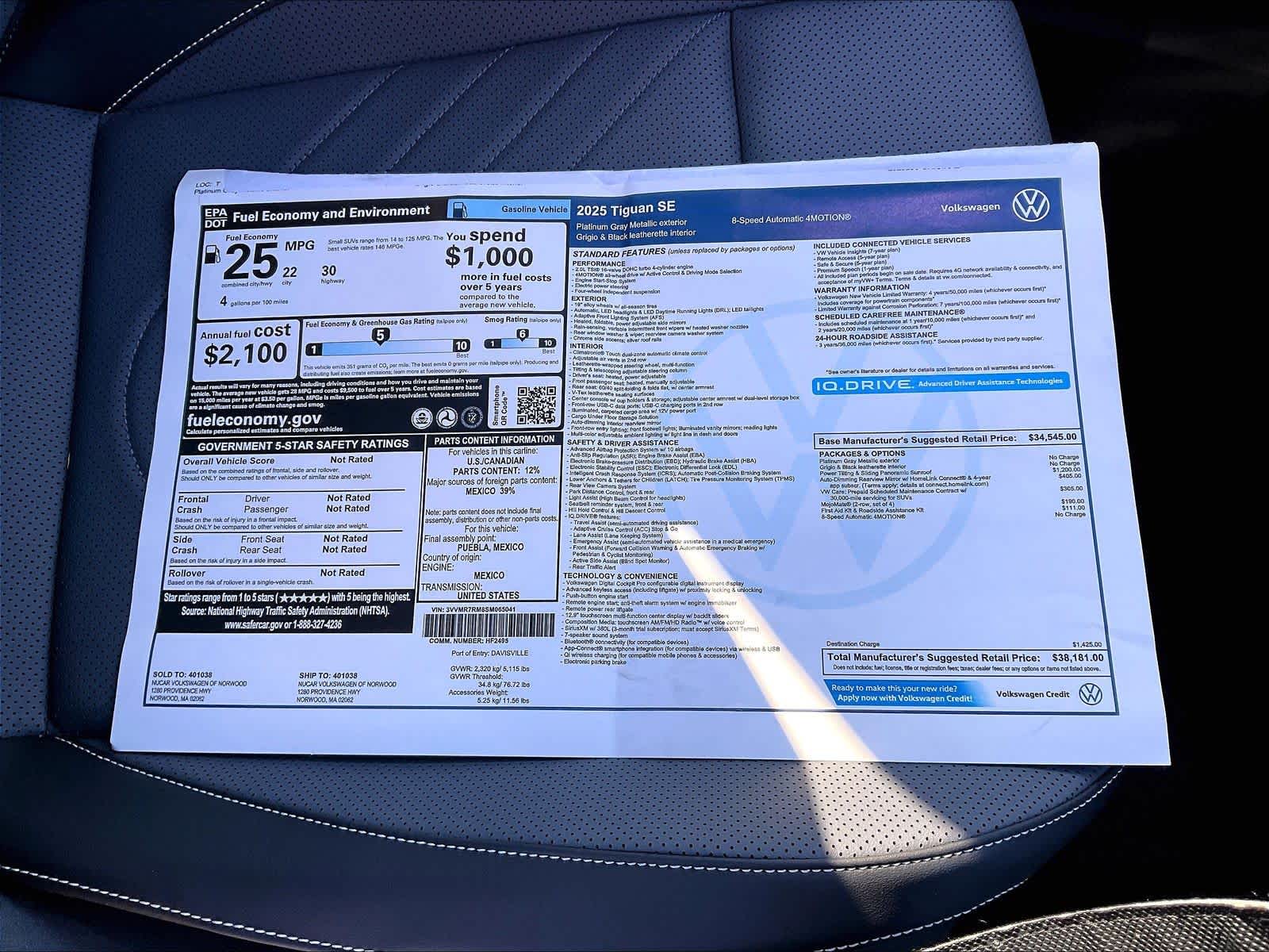 2025 Volkswagen Tiguan SE - Photo 17