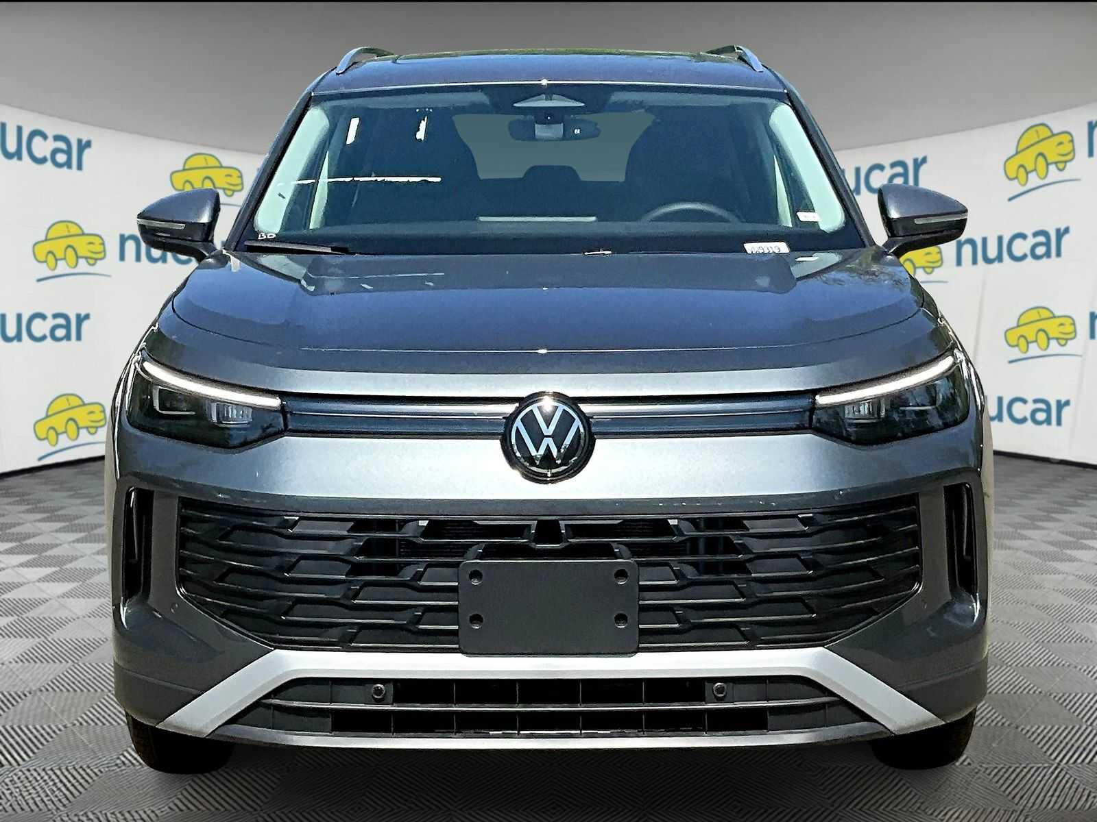 2025 Volkswagen Tiguan SE - Photo 3