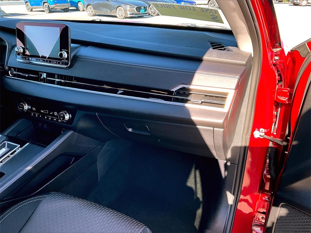 2024 Mitsubishi Outlander ES - Photo 13