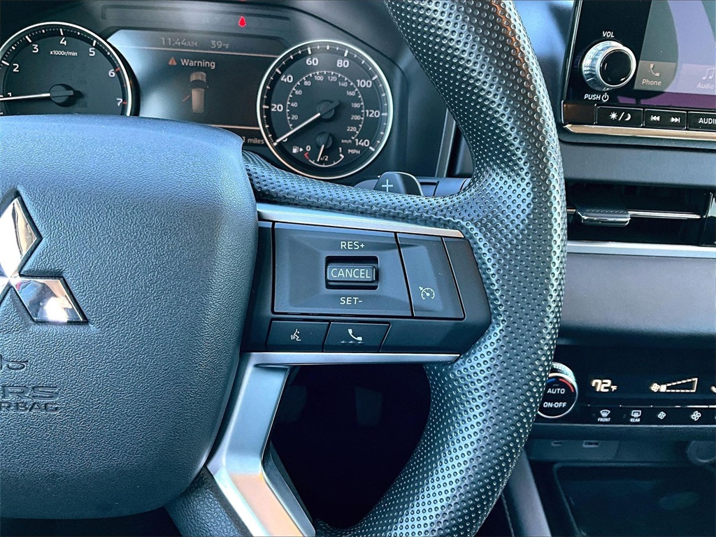 2024 Mitsubishi Outlander ES - Photo 25