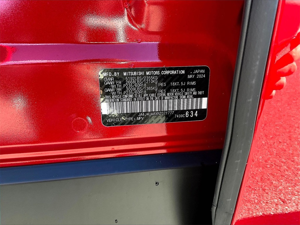 2024 Mitsubishi Outlander ES - Photo 35