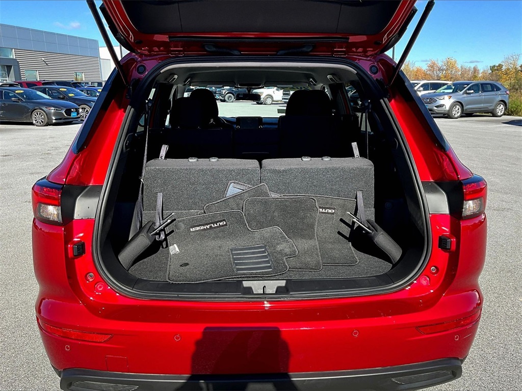 2024 Mitsubishi Outlander ES - Photo 36