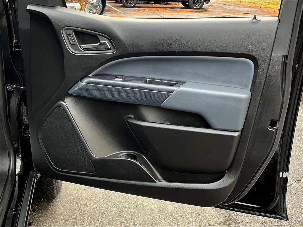 2021 Chevrolet Colorado Z71 - Photo 12