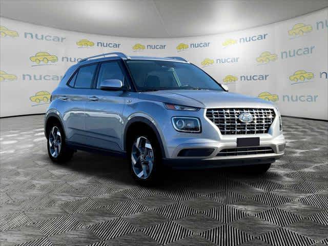 2025 Hyundai Venue SEL - Photo 11