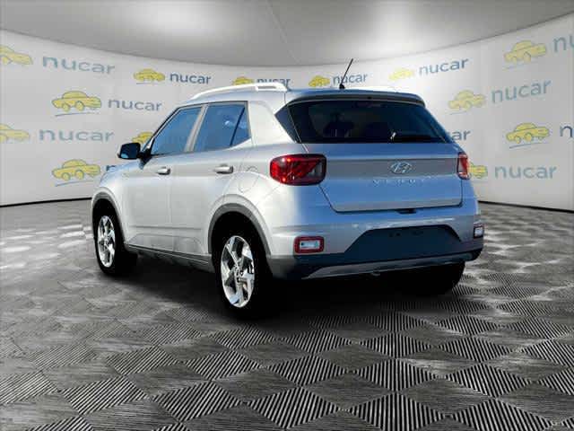 2025 Hyundai Venue SEL - Photo 6
