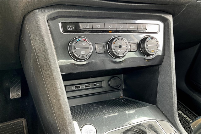 2020 Volkswagen Tiguan 2.0T SEL - Photo 23